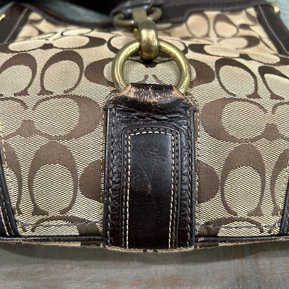 Vintage Authentic Signature Coach Shoulder Handbag - Picture 6 of 11